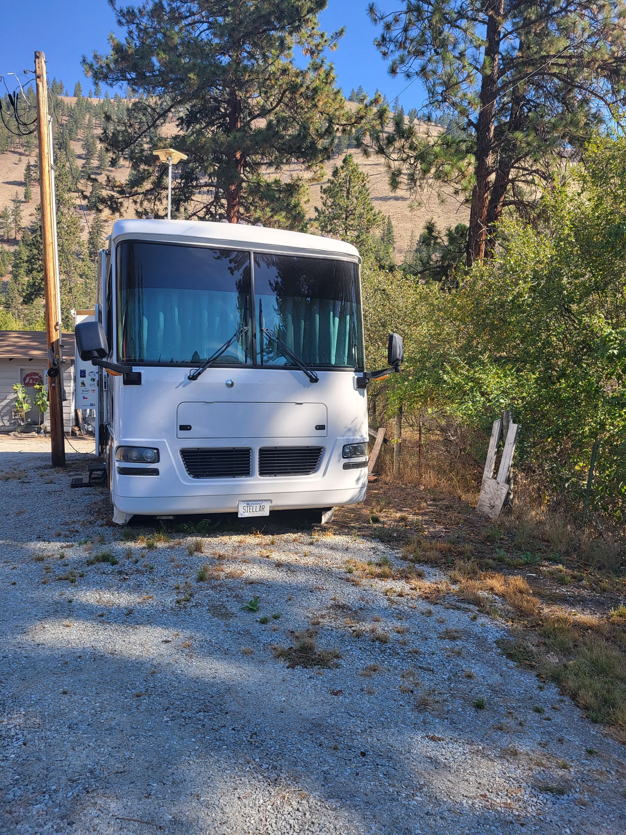 2004 Allegro 30GA RV - Low Miles, Full Kitchen, Solar Prep, A/C